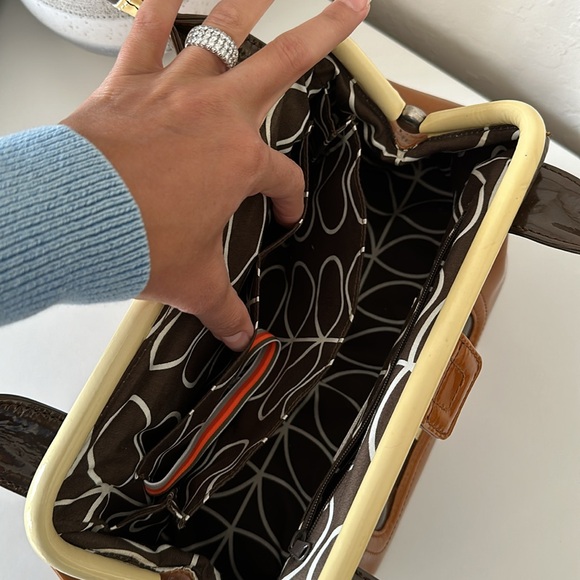 🎉ORLA KIELY Brown & tan Patent Leather Handbag💕 - Picture 8 of 16